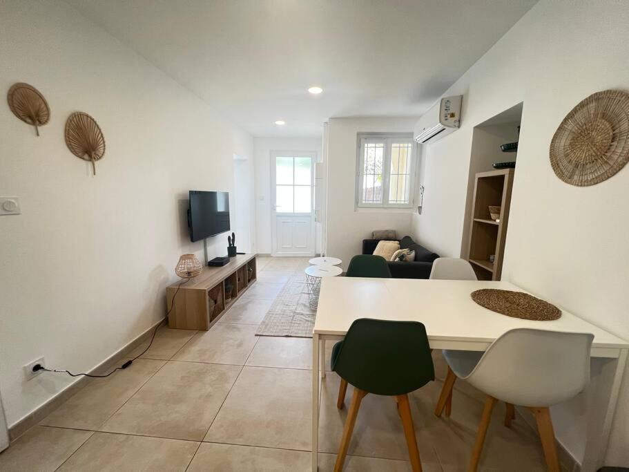 La Glycine - Parking Gratuit - Ac Clim - Cour Prive - Apartment Villeneuve-les-Avignon Ngoại thất bức ảnh